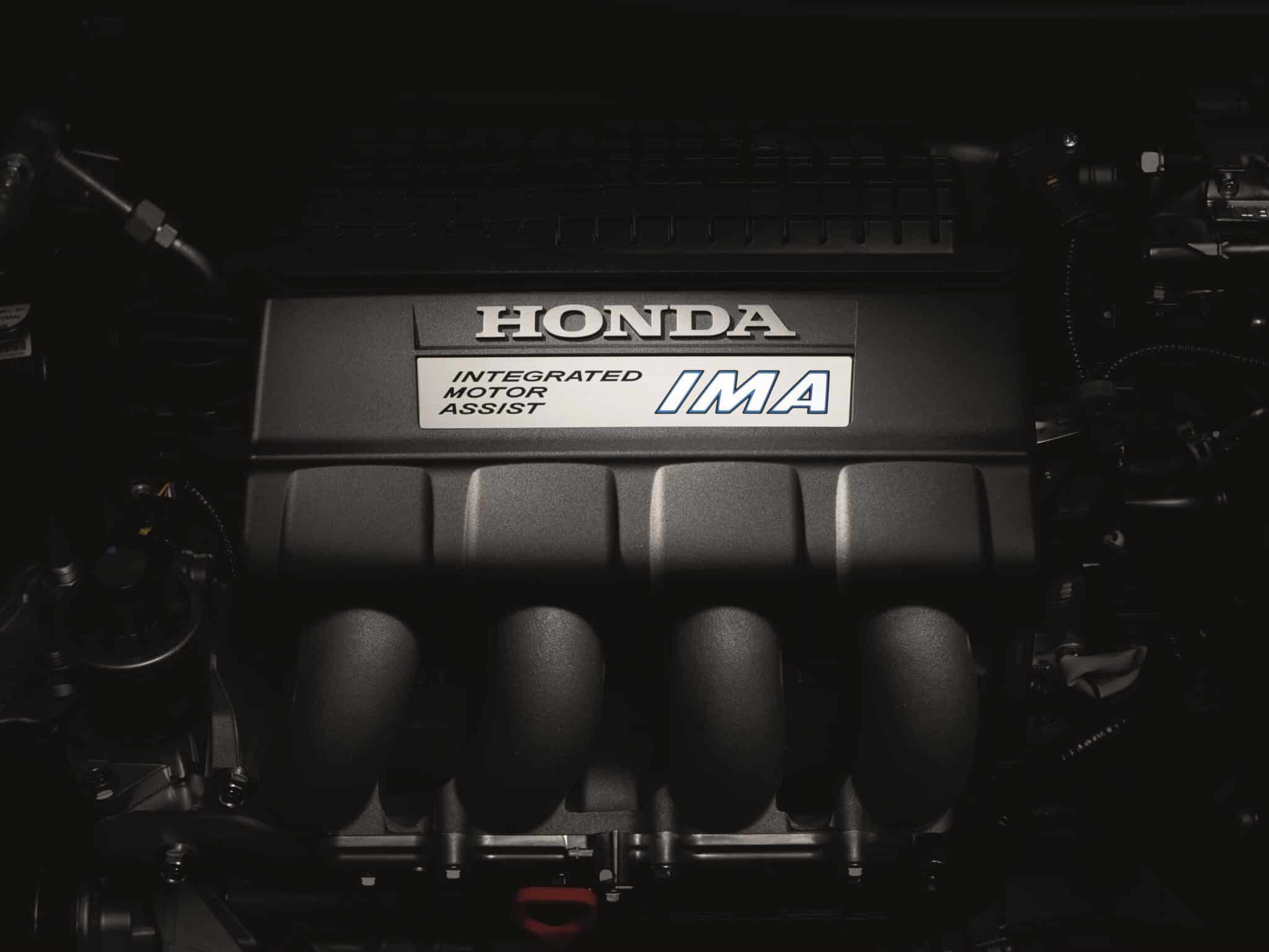 Honda CR-Z, la coupé ibrida con cambio manuale erede della CR-X