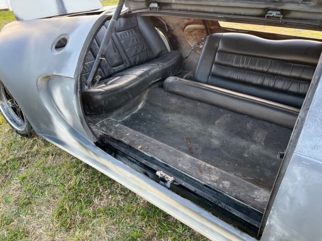 Gli interni della limousine