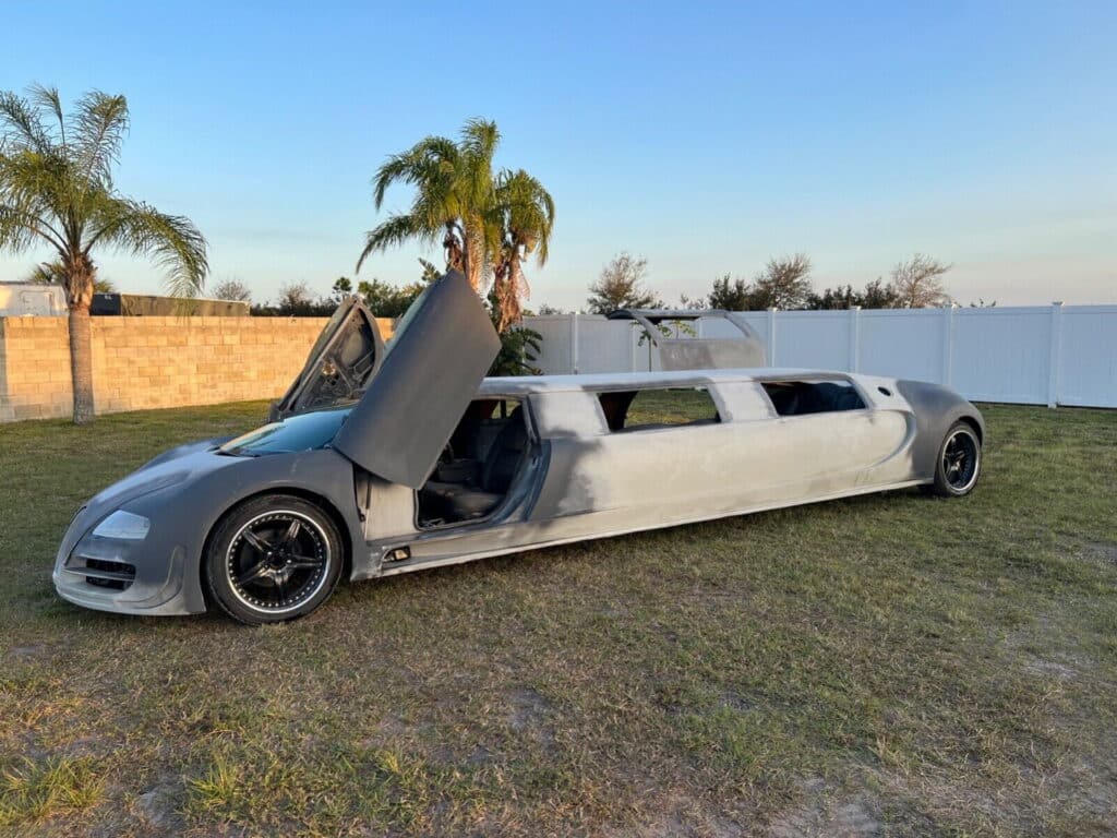 La limousine replica della Bugatti Veyron non completata