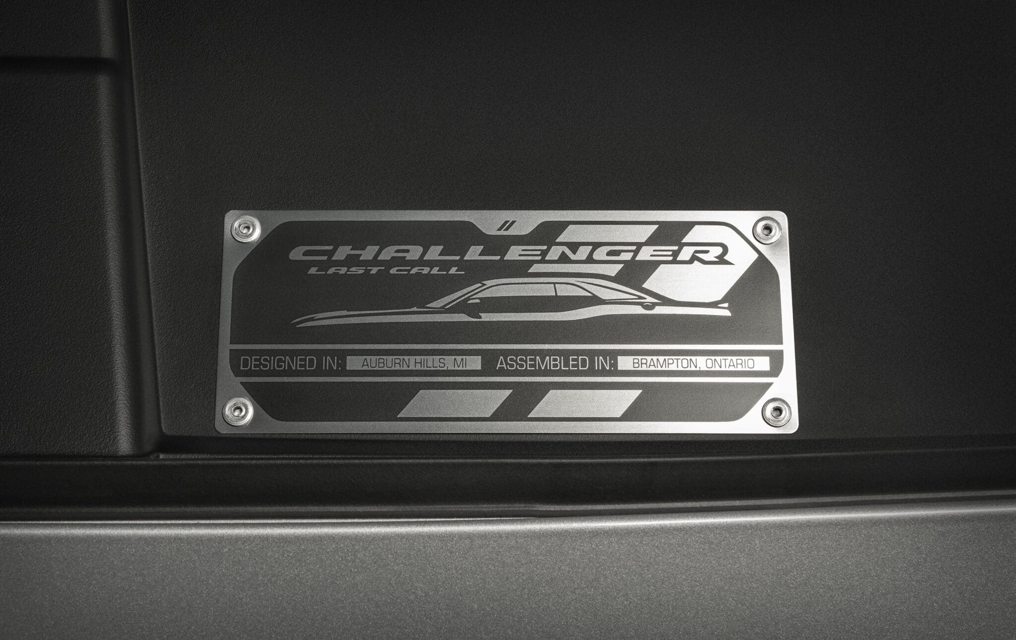 Dodge Challenger SRT Demon 170: l'addio al V8 Hemi con 1025 CV e uno 0-100 km/h in 1,66 secondi