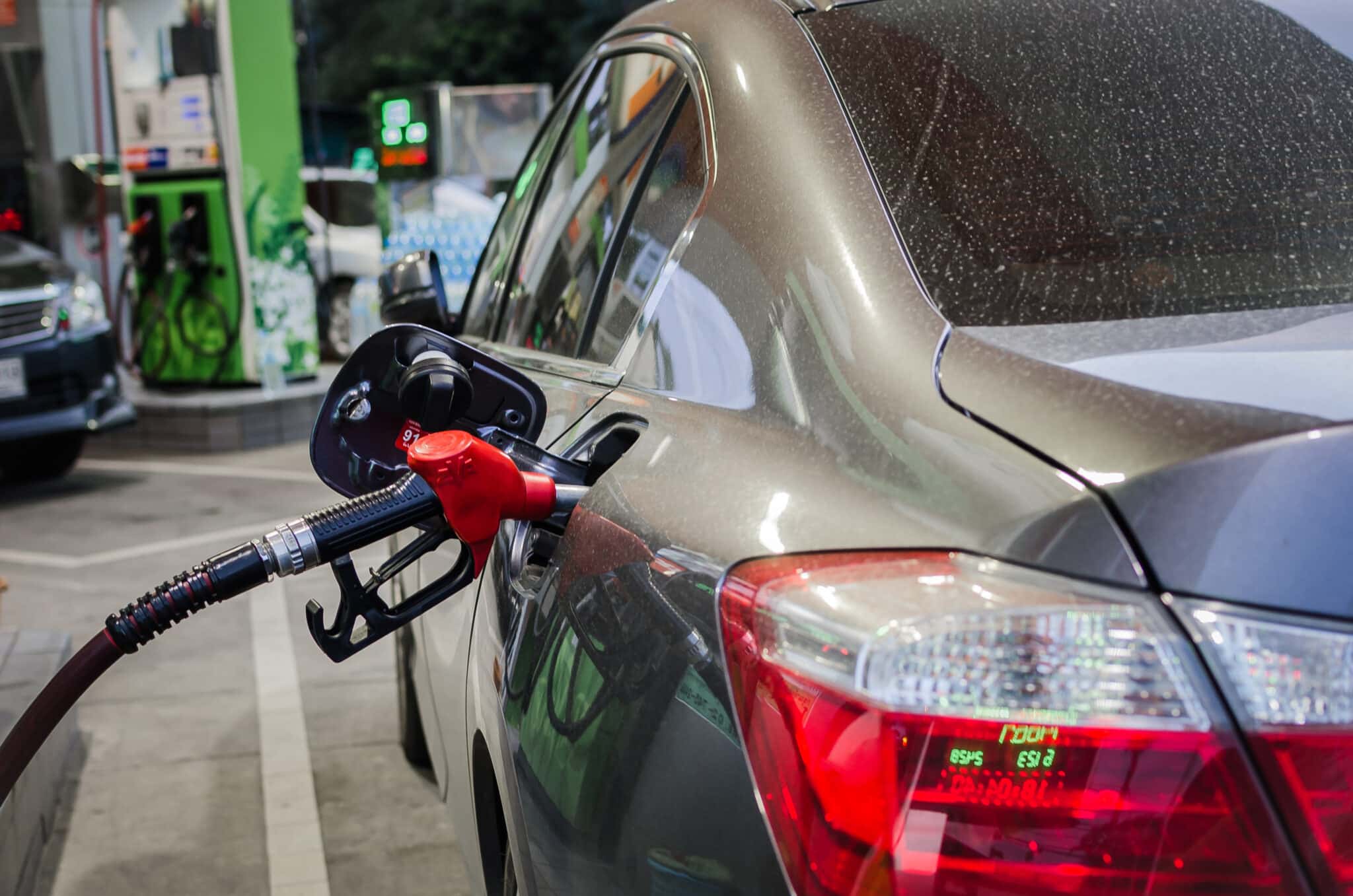 Rifornimento benzina BMW