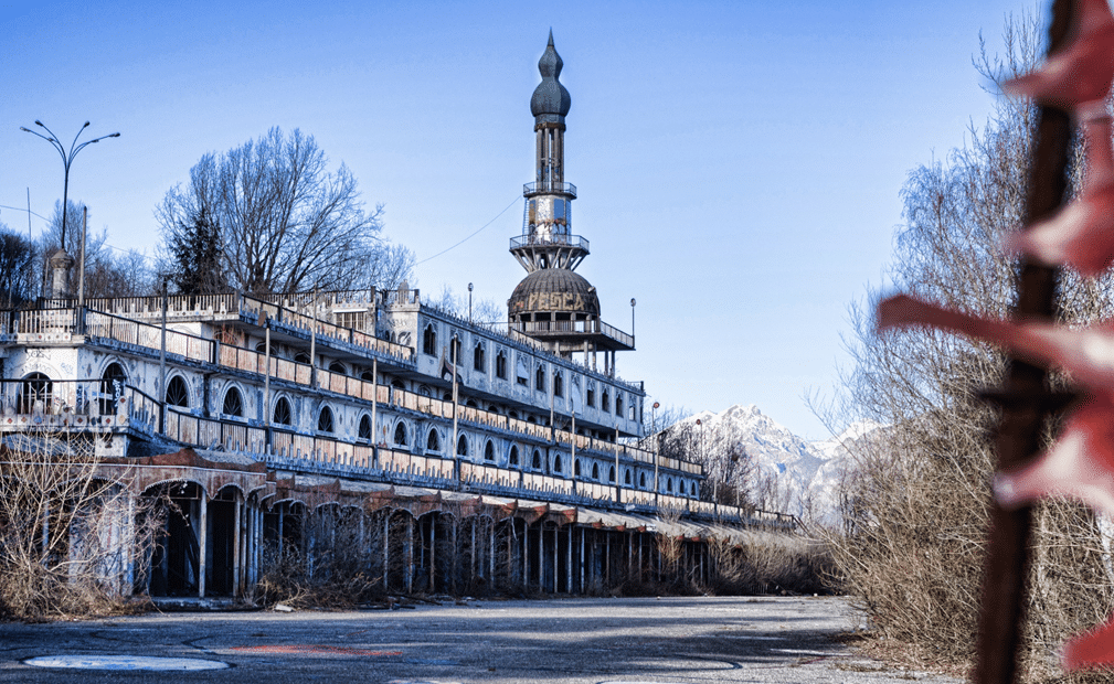 Consonno, la "città dei balocchi"