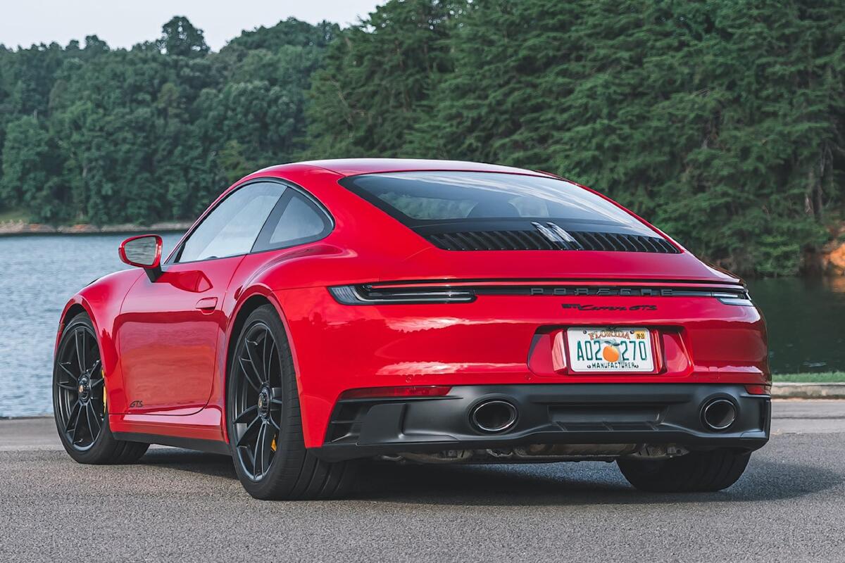 Porsche: online i brevetti di un motore con varie precamere per una maggior potenza - 