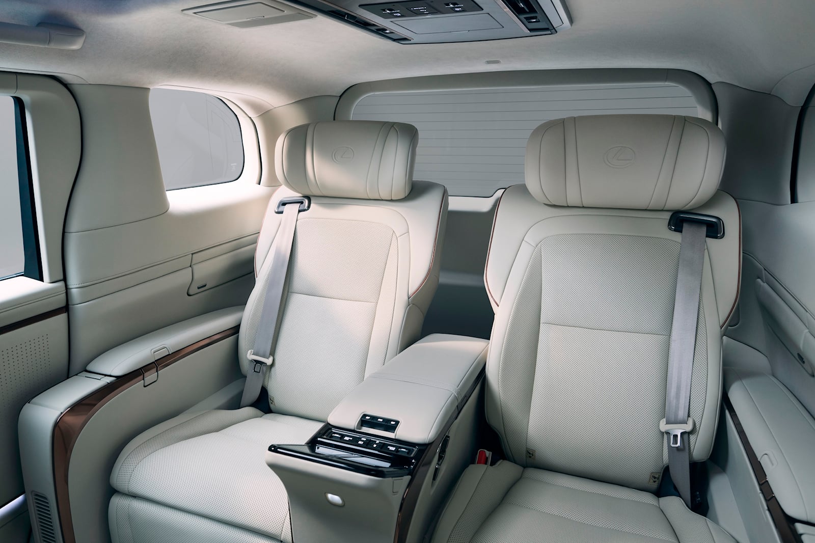 Lexus LM presentato al Salone di Shanghai: il comfort è l'obiettivo principale