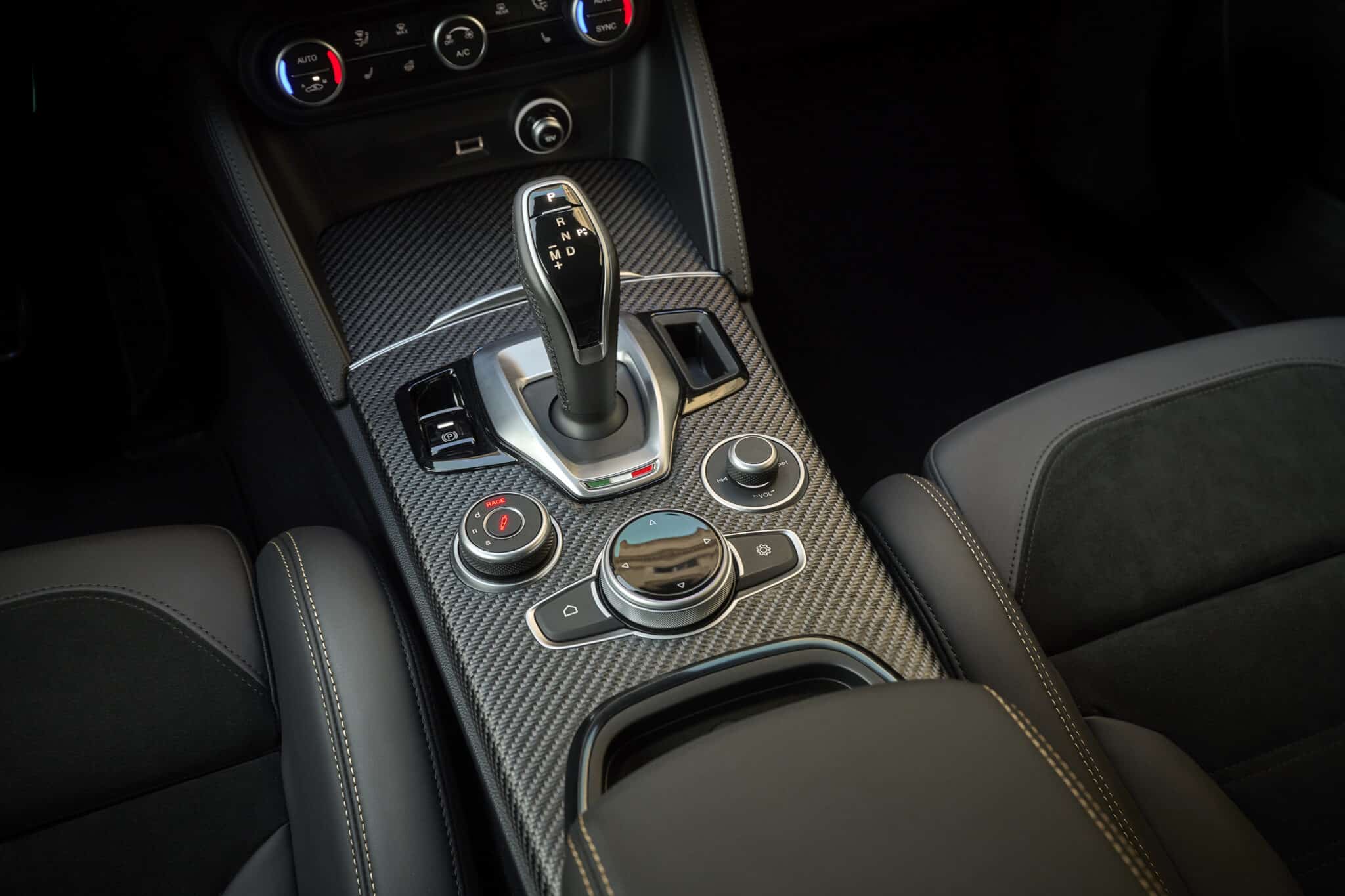 Alfa Romeo Giulia e Stelvio “Quadrifoglio 100° Anniversario”