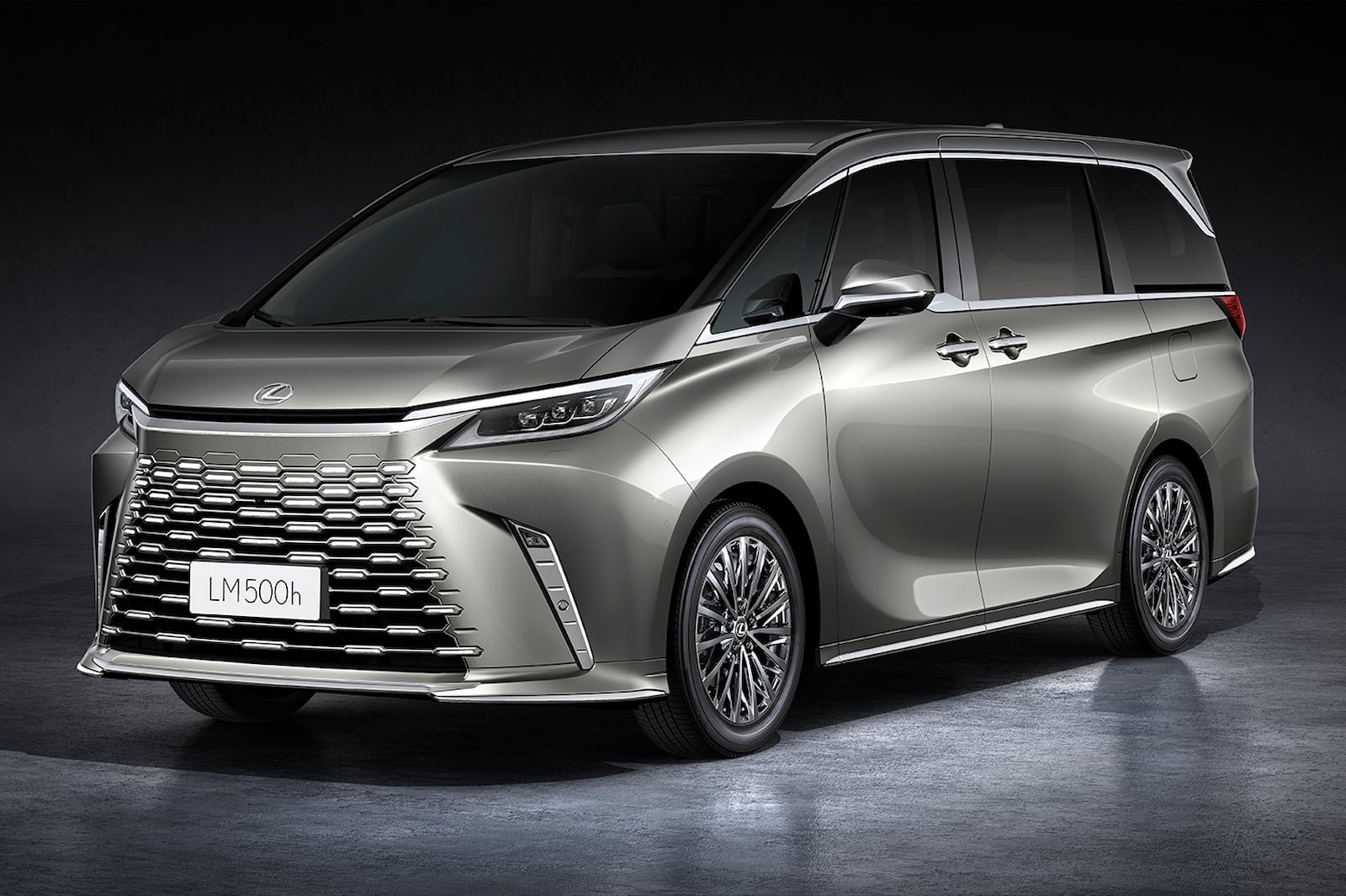 Lexus LM presentato al Salone di Shanghai: il comfort è l'obiettivo principale