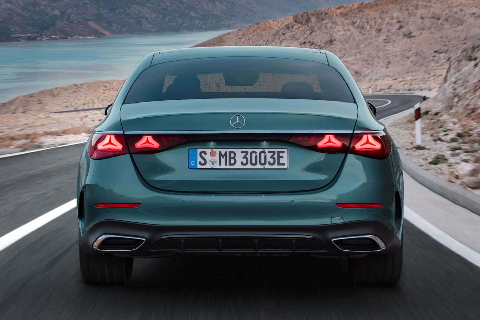 Mercedes Classe E: svelata la nuova berlina con motori elettrificati e all'avanguardia