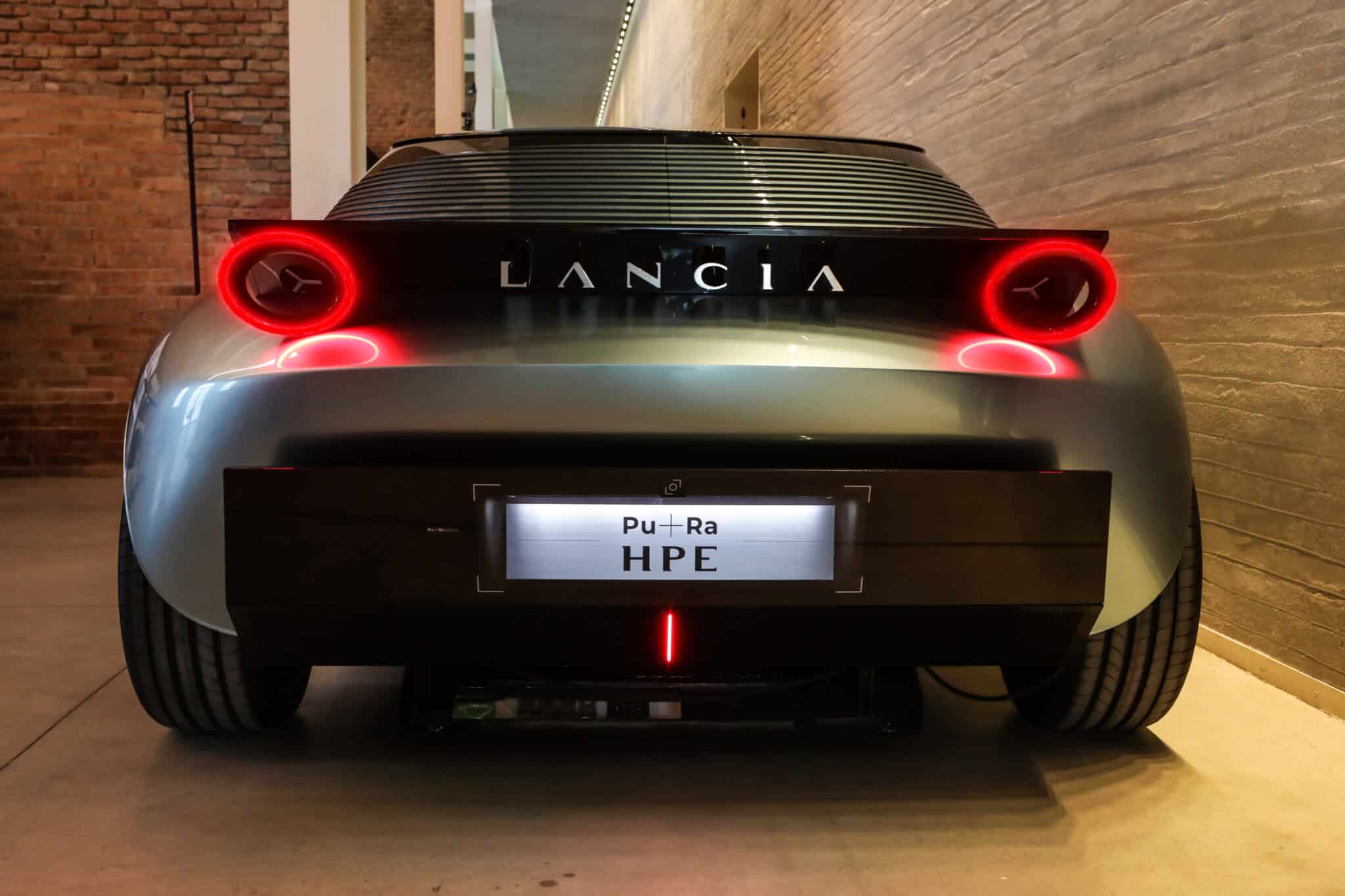Lancia Pu+Ra HPE Concept: l'elettrica secondo Lancia