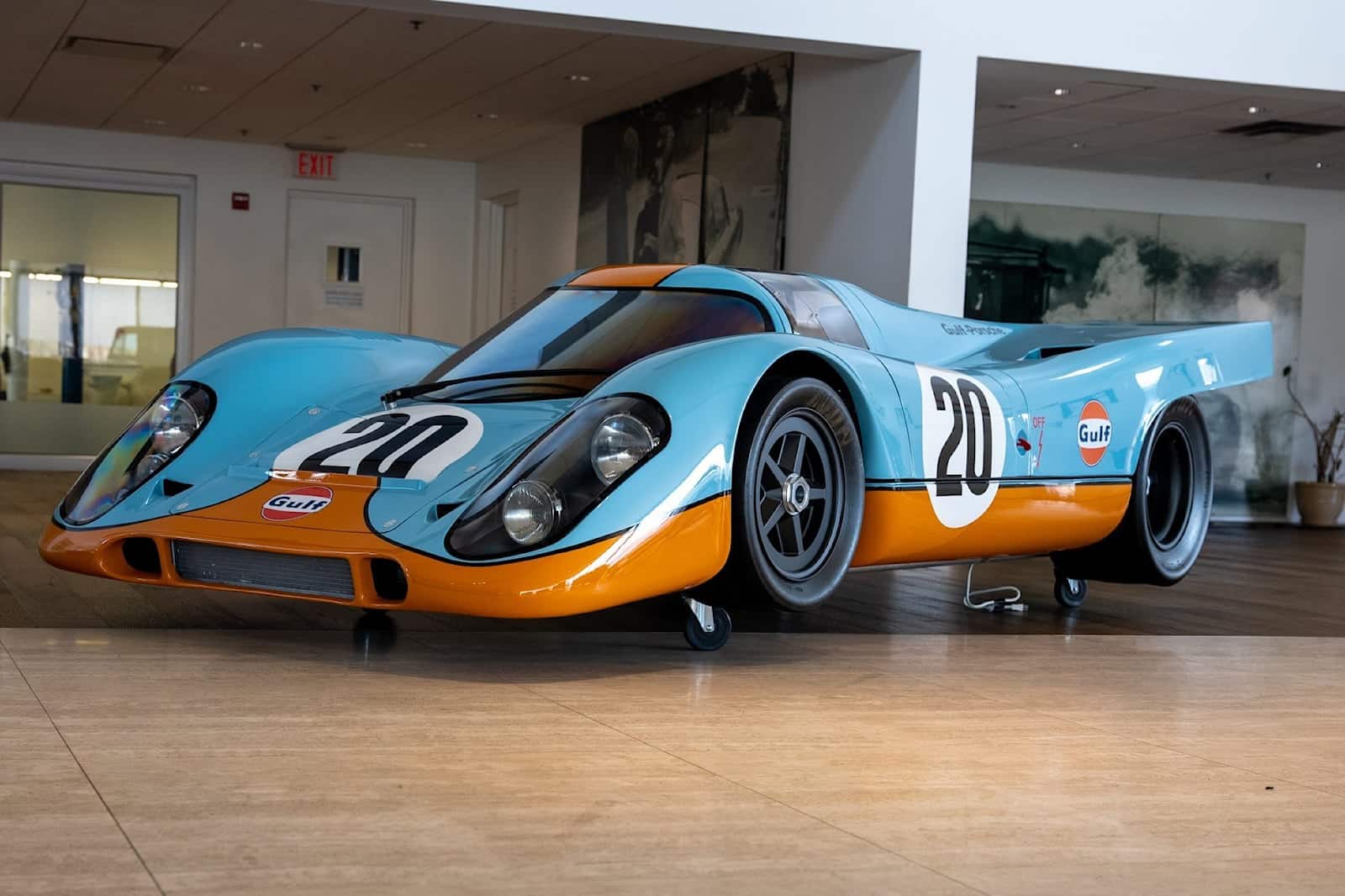 Porsche 917: questo "esemplare" costa 87 mila dollari ed è una pista per auto