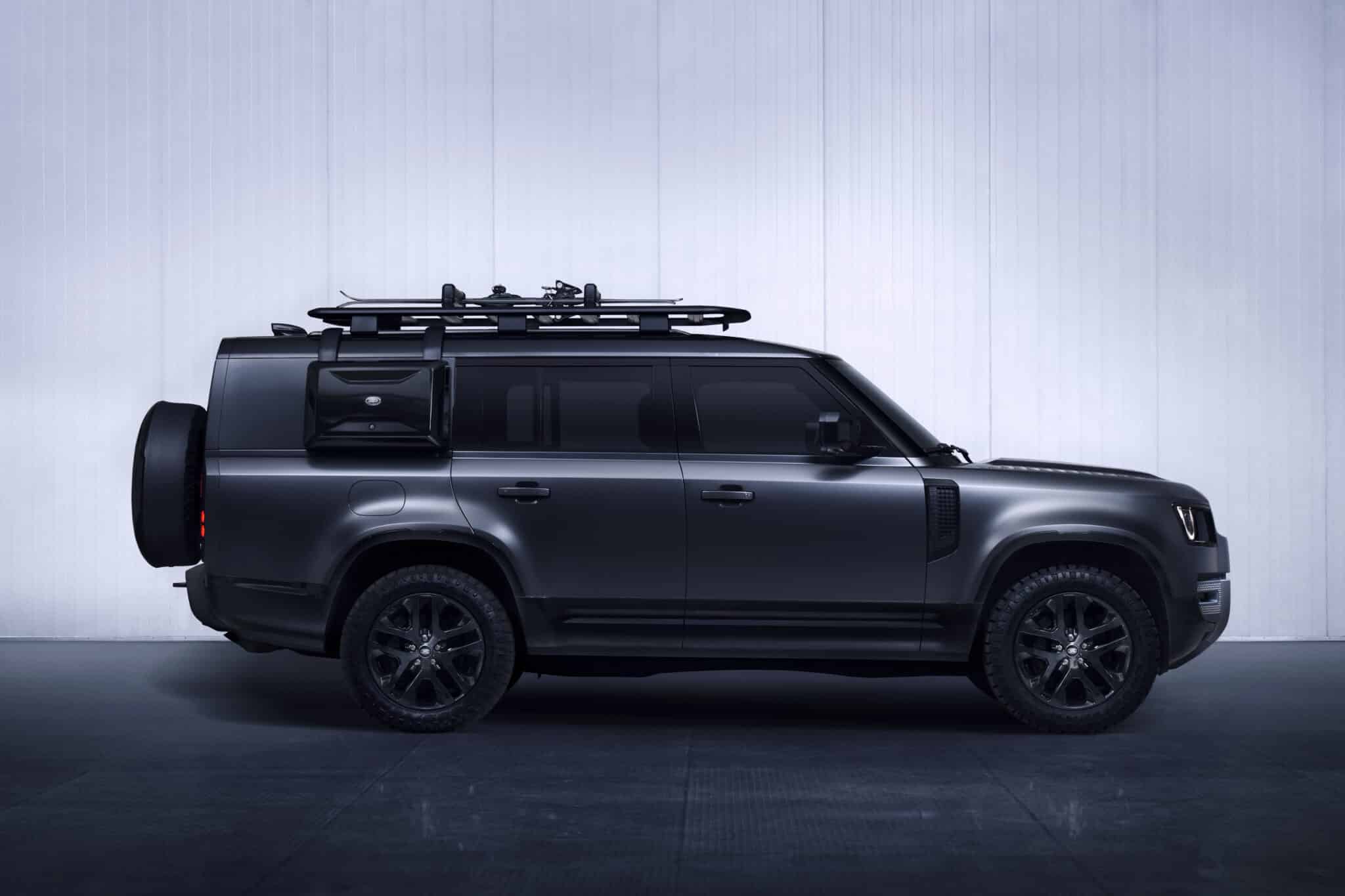 Land Rover Defender 130: nuove varianti presentate, una con V8 da 500 CV