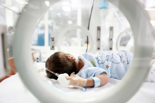 Crisi convulsive neonatali: modello AI aiuta nella previsione