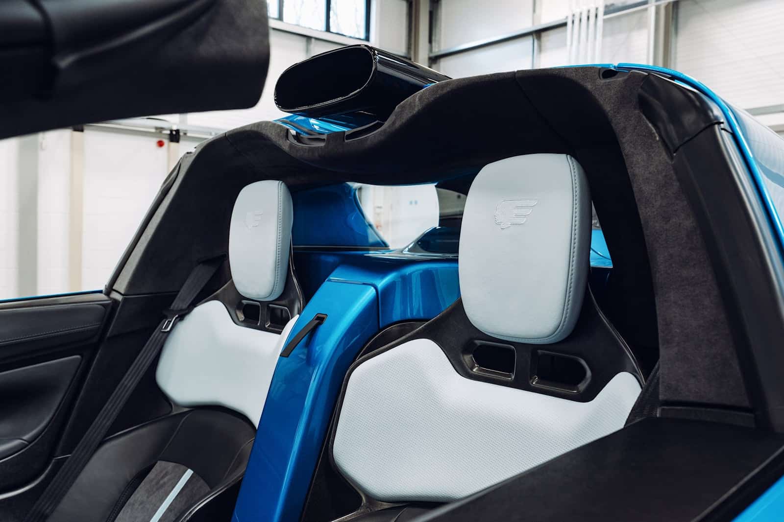 Gordon Murray T.33 Spider: la supercar senza tetto con V12 e limitatore a 11 mila RPM