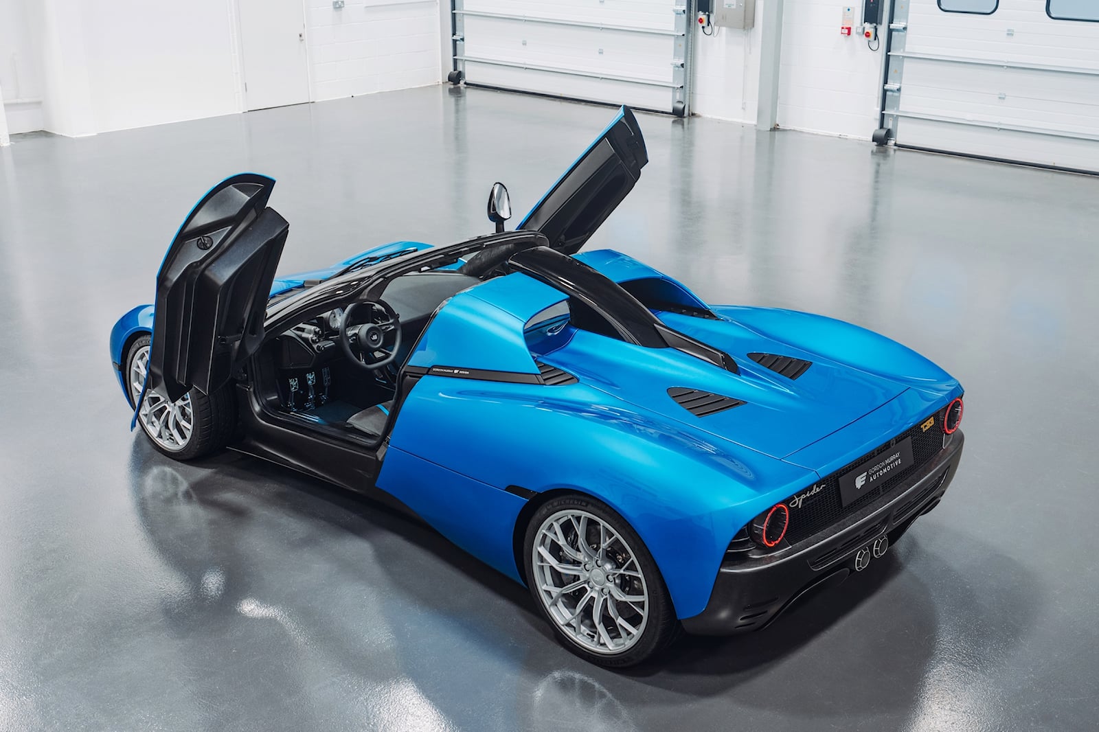 Gordon Murray T.33 Spider: la supercar senza tetto con V12 e limitatore a 11 mila RPM