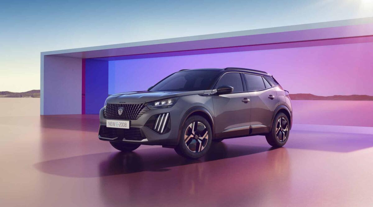 Peugeot 2008 restyling: estetica rinfrescata e più autonomia per la variante elettrica - 