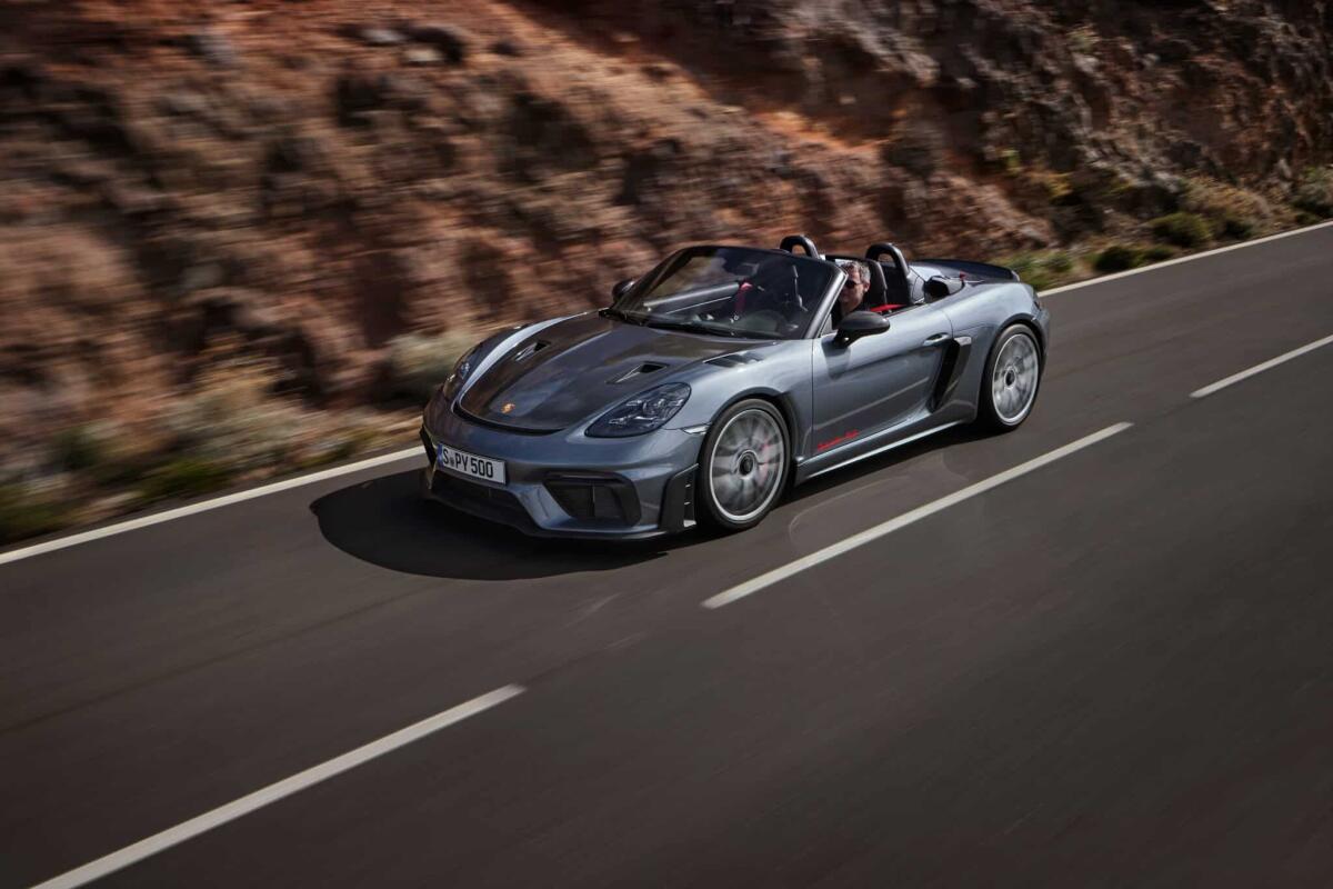 Porsche 718 Spyder RS: la sportiva cabrio  con il motore da 500 CV - 
