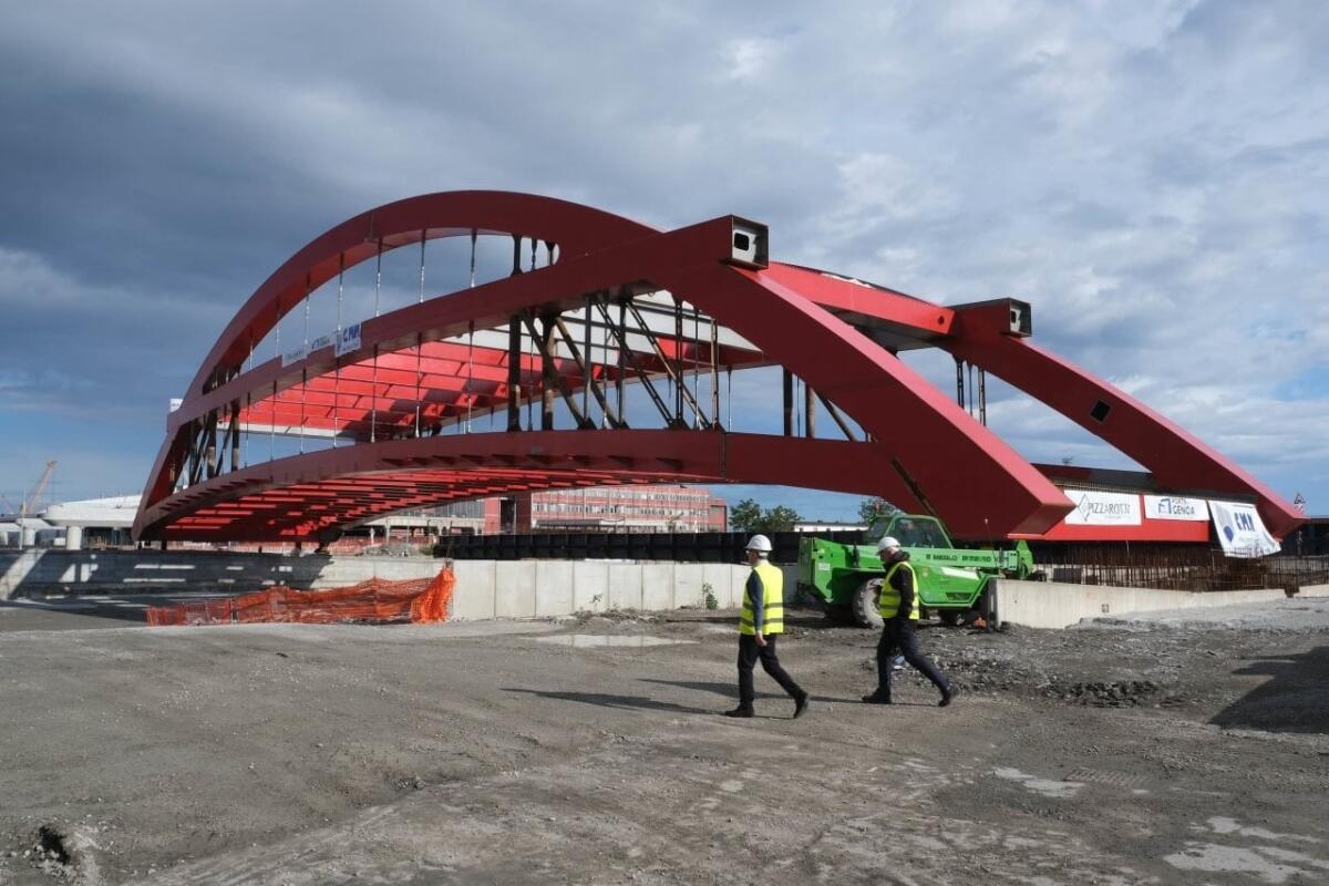 Ponte del Papa, varato l’arco a doppia via più grande in Europa - Ponte del Papa
