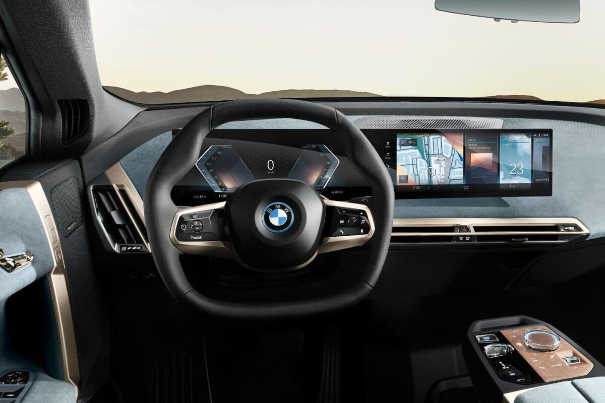 BMW al lavoro per portare la realtà virtuale in auto - 