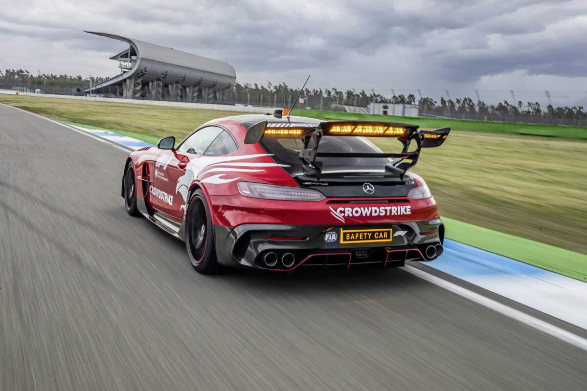 La storia della Safety Car in Formula 1 e come si è evoluta - La storia delle Safety Car in Formula 1 e come si è evoluta