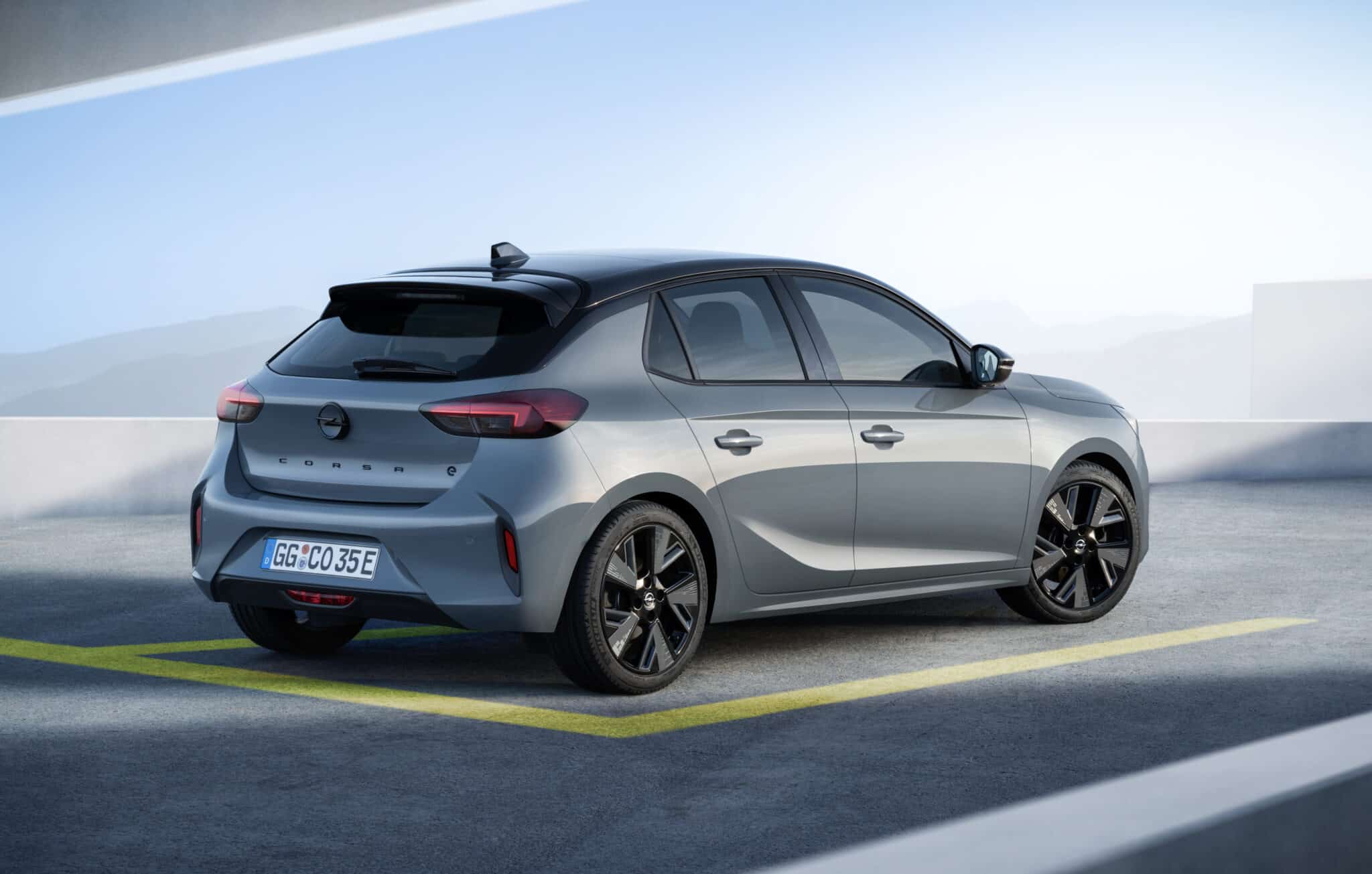 Opel Corsa 2023 guadagna carattere, interni rinnovati e motorizzazioni più efficienti