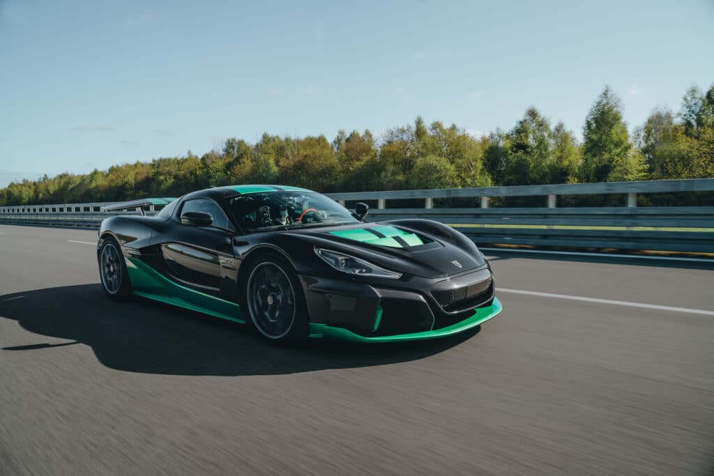 Rimac Nevera: stabiliti 23 record in un giorno, tra cui 0-100 km/h in 1,81 secondi