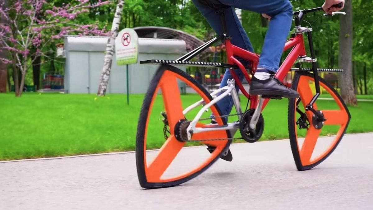 Bici con ruote triangolari