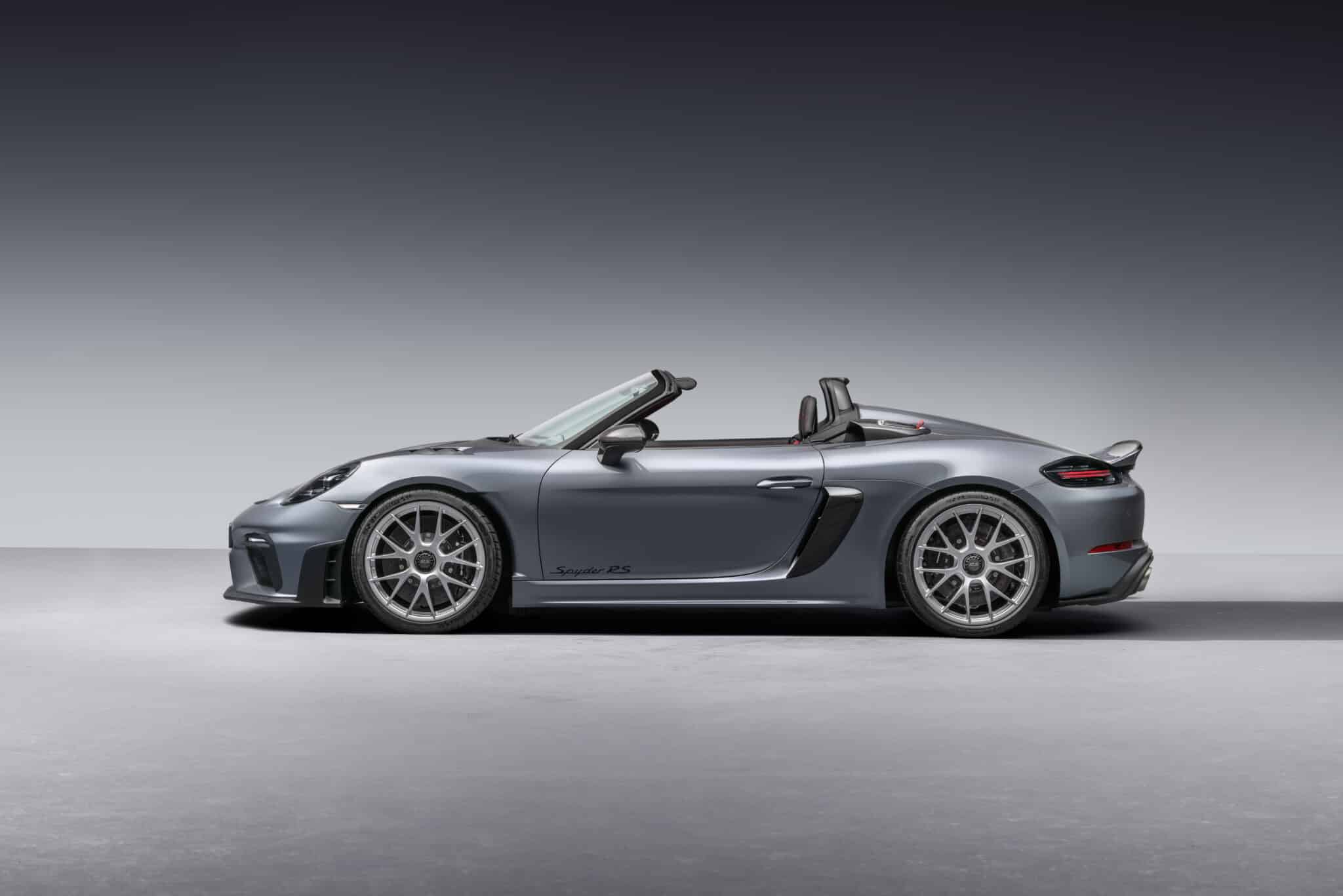 Porsche 718 Spyder RS: la sportiva cabrio  con il motore da 500 CV