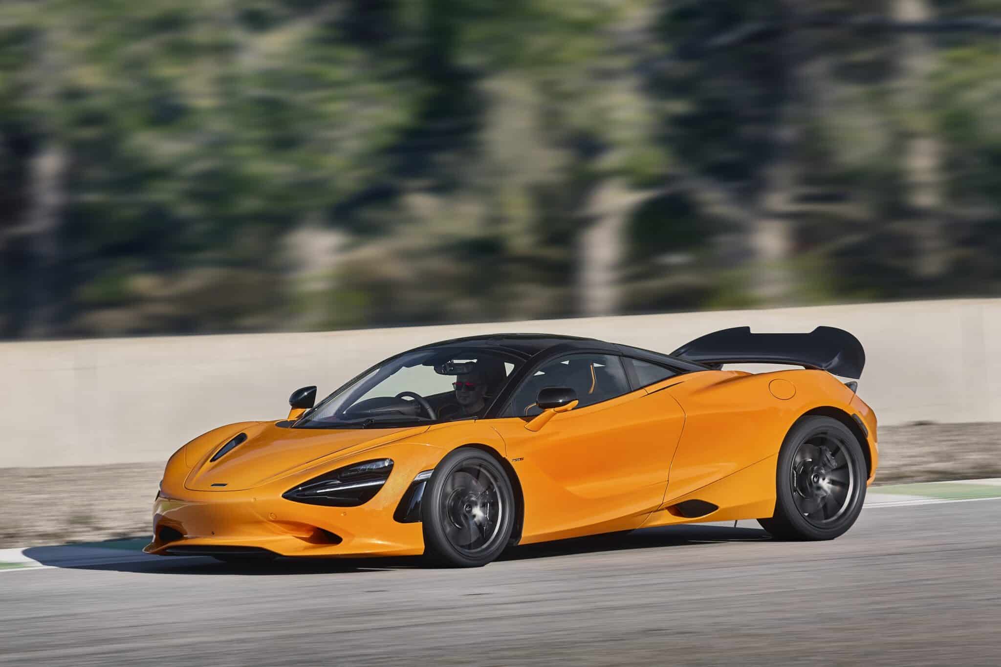 McLaren 750S Coupé in fase di frenata. Credits: McLaren
