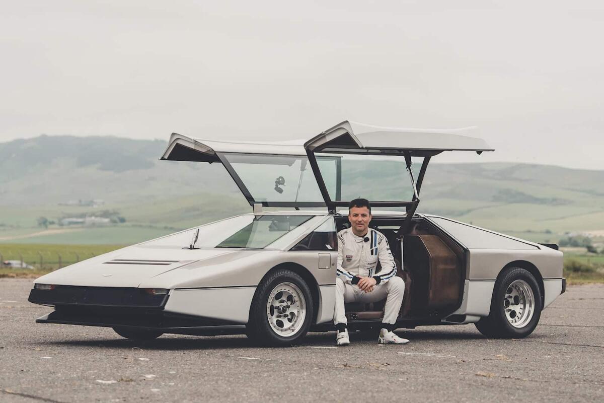 Aston Martin Bulldog dopo 44 anni supera i 320 km/h per la prima volta - 