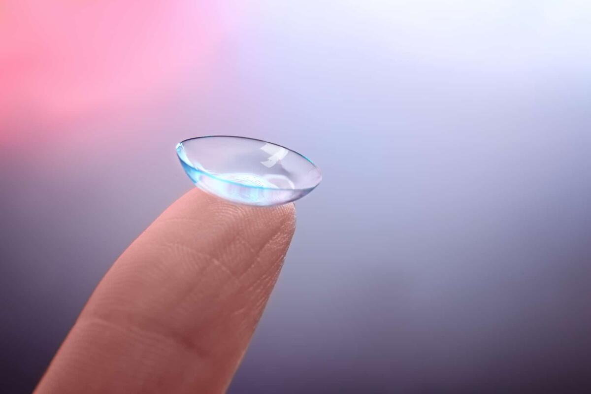 Lenti a contatto: scoperto il rilascio di microplastiche - 