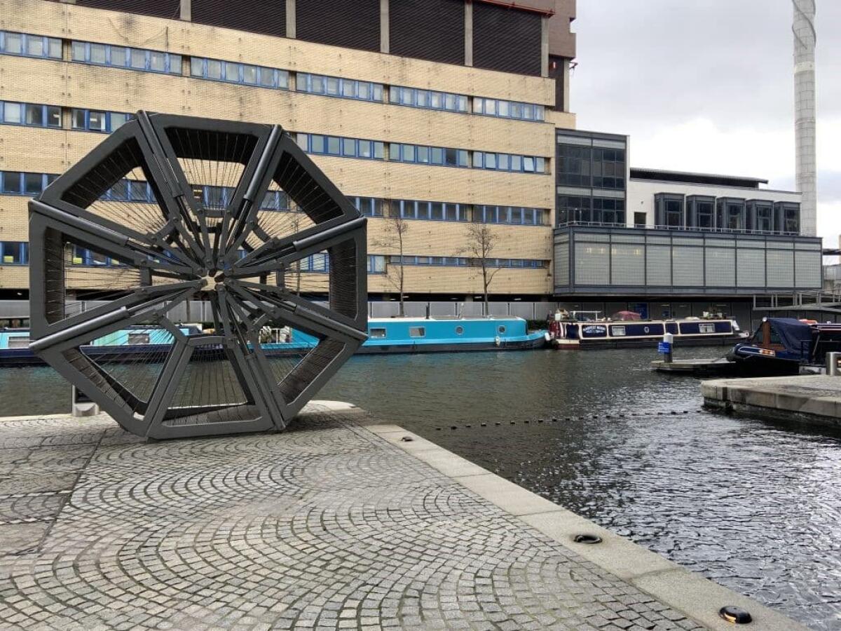 Rolling Bridge: a metà fra un ponte ed una scultura artistica - Rolling Bridge