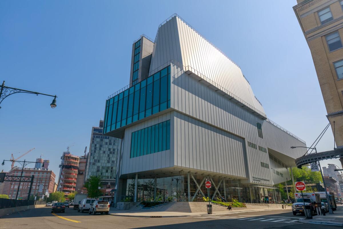 Renzo Piano World Tour 2023: un viaggio di 40 giorni per 4 giovani architetti - New York, United States - May 9, 2018 : The Whitney museum of American art. The museum is focus on 20th- and 21st-century American art.