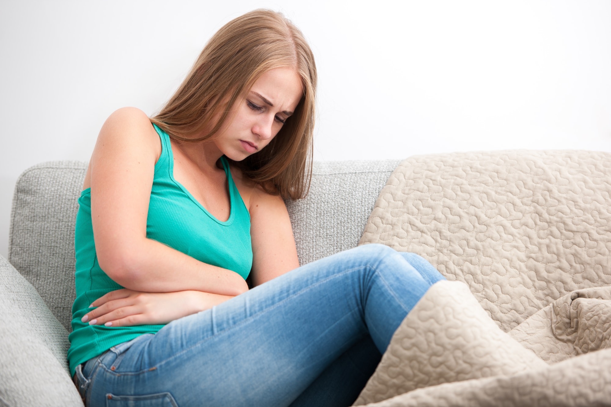Uno dei primi sintomi dell'endometriosi è sicuramente il dolore pelvico.