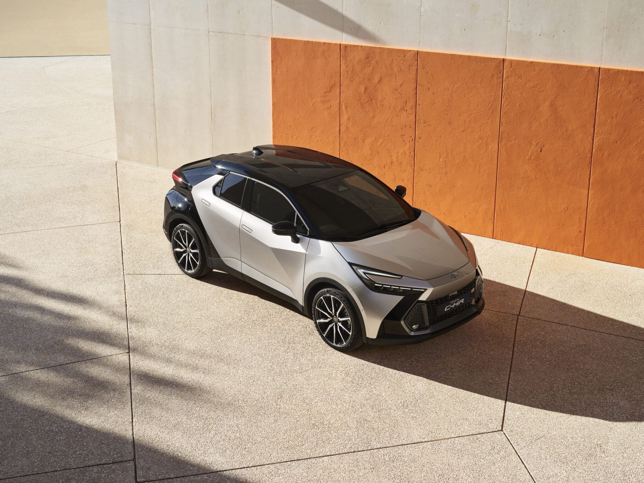 Toyota C-HR: arriva la nuova generazione con motore ibrido Plug-in