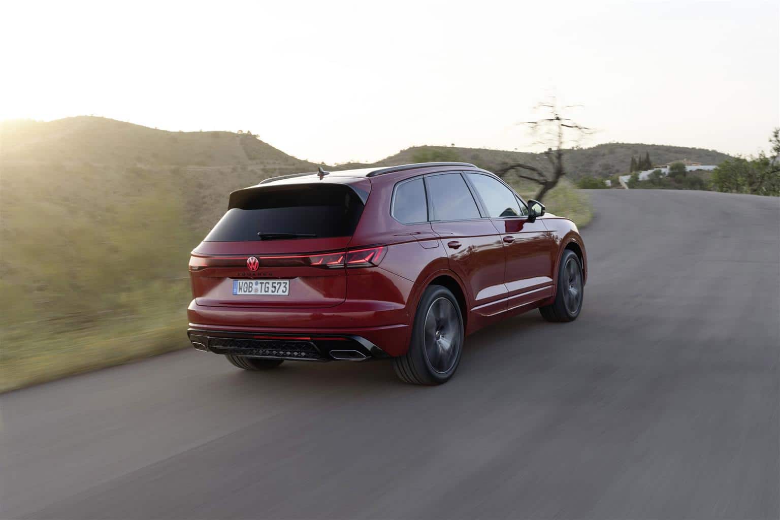 Nuova Volkswagen Touareg disponibile in Italia: prezzi, allestimenti e caratteristiche