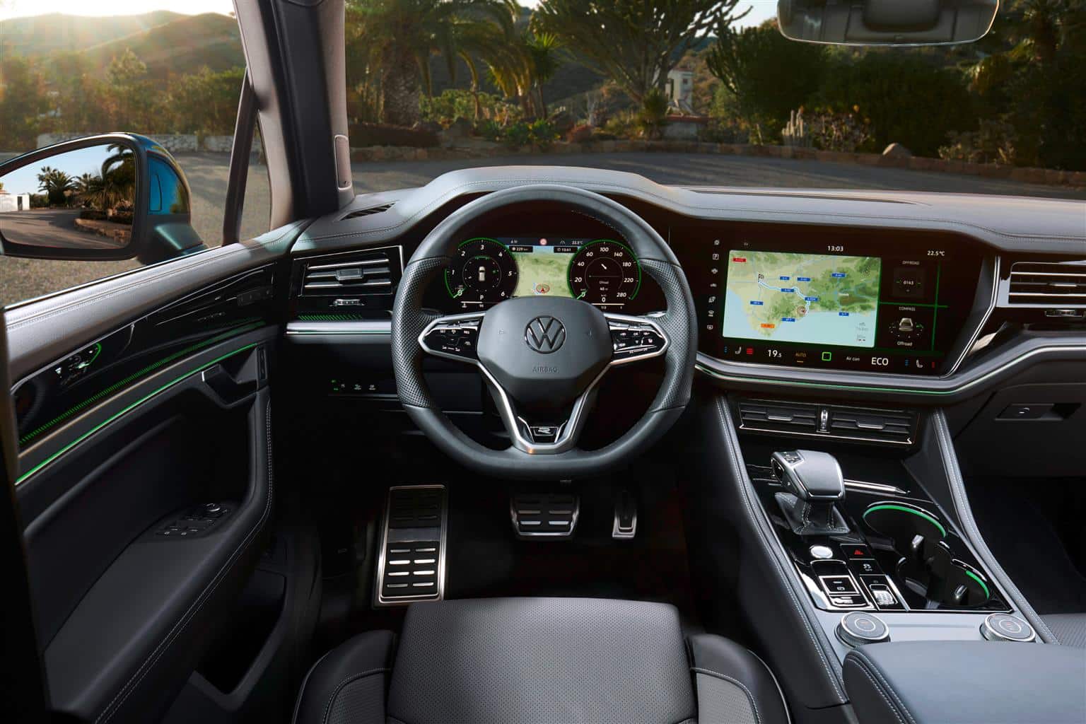 Nuova Volkswagen Touareg disponibile in Italia: prezzi, allestimenti e caratteristiche