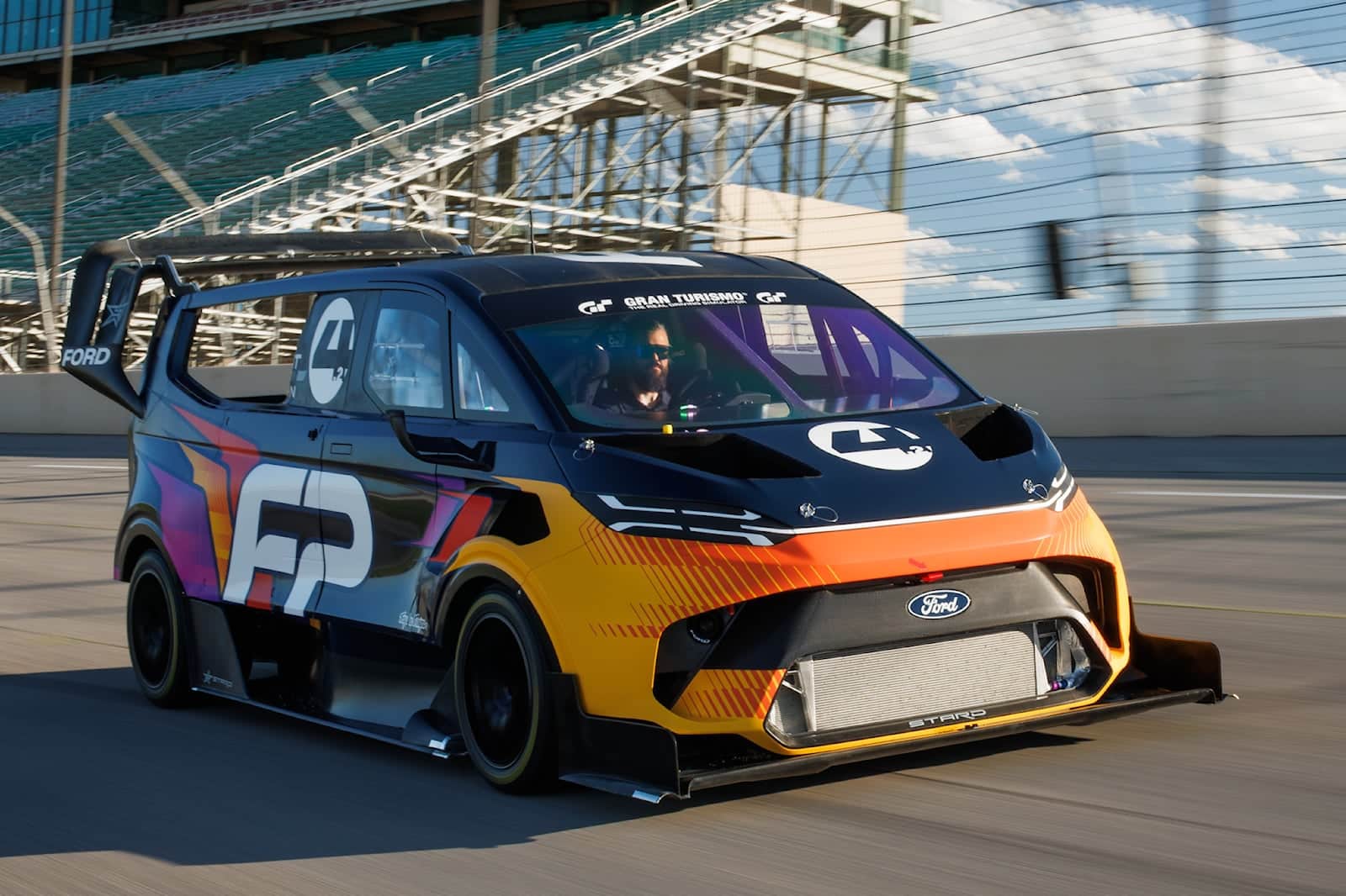 Ford Supervan 4.2: aerodinamica estrema per il "furgone" che correrà la Pikes Peak