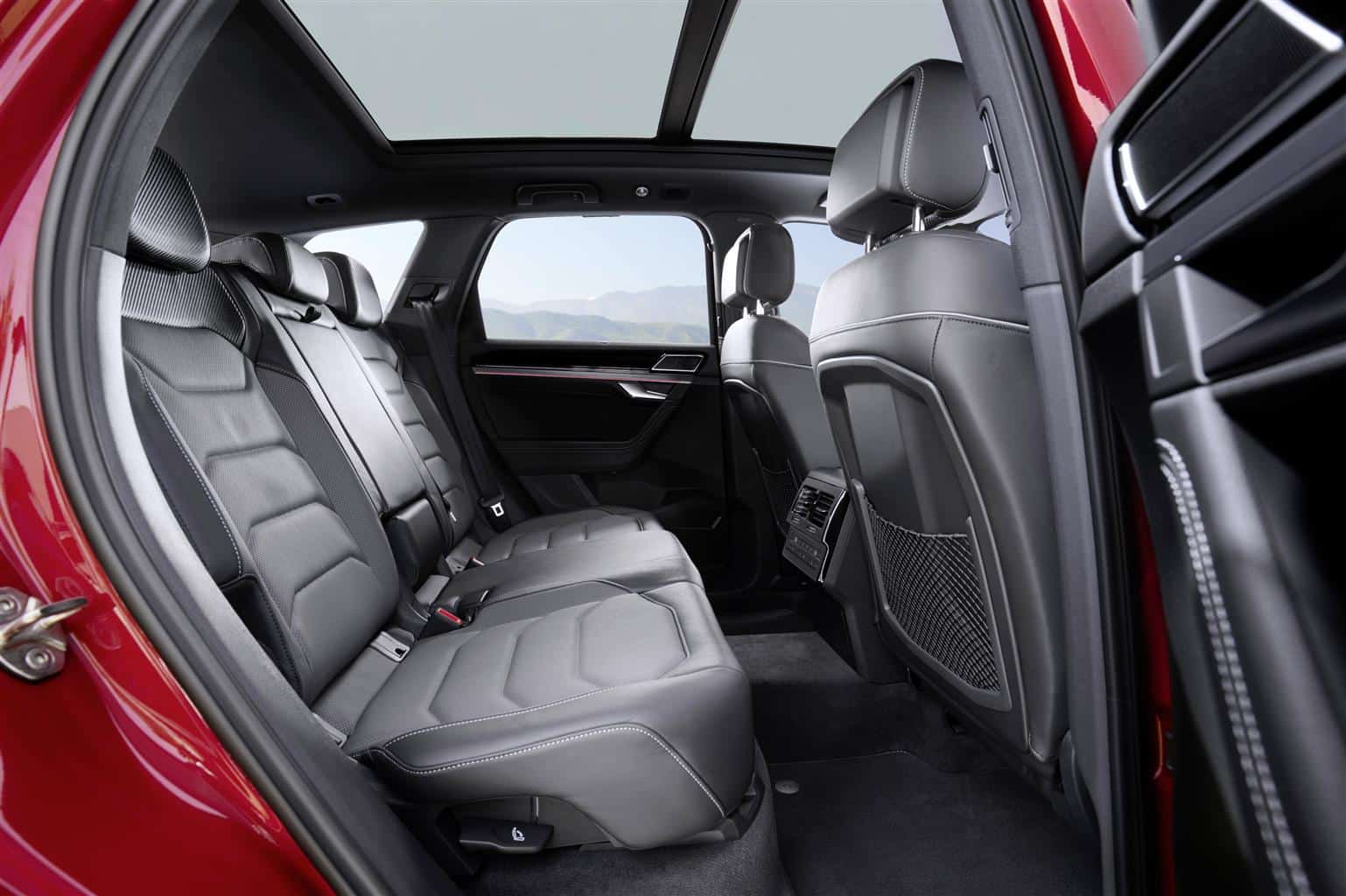 Nuova Volkswagen Touareg disponibile in Italia: prezzi, allestimenti e caratteristiche