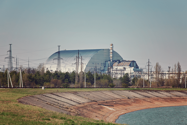 Copertura del reattore n° 4 esploso a Chernobyl