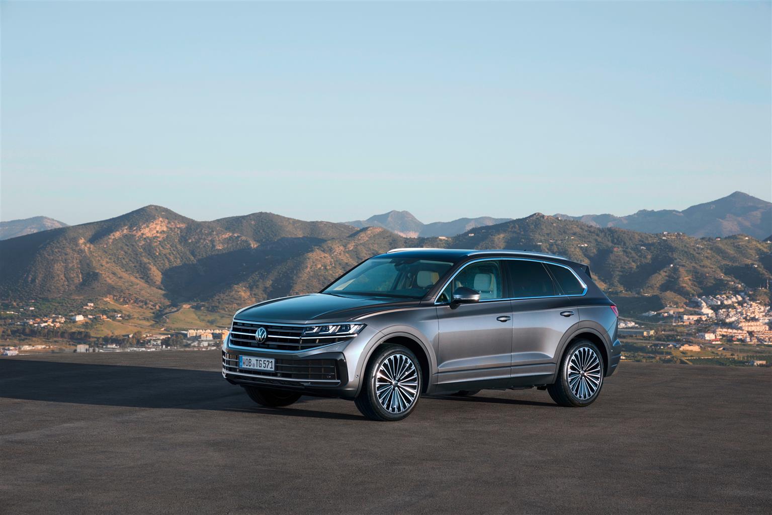 Nuova Volkswagen Touareg disponibile in Italia: prezzi, allestimenti e caratteristiche