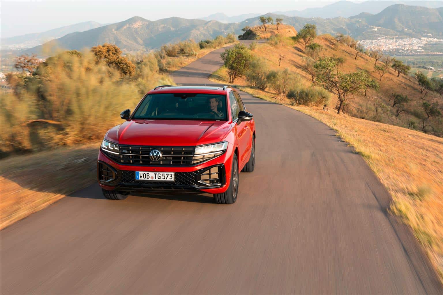 Nuova Volkswagen Touareg disponibile in Italia: prezzi, allestimenti e caratteristiche