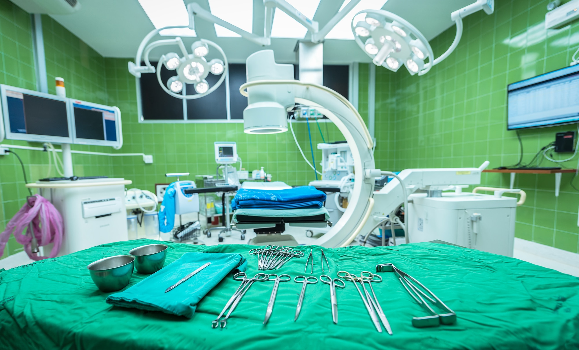 Surgical tools equipment and medical devices in modern operating room