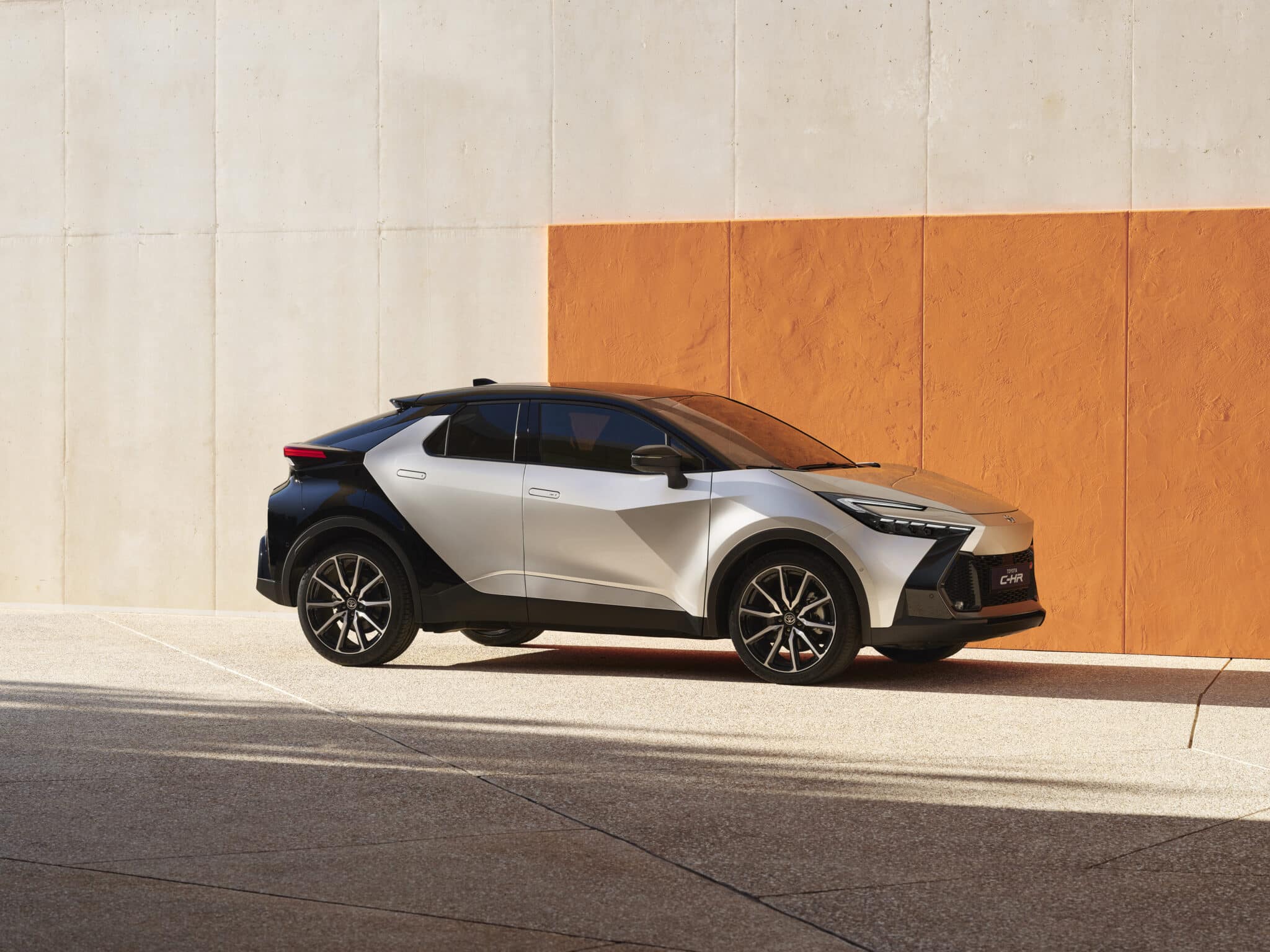 Toyota C-HR: arriva la nuova generazione con motore ibrido Plug-in