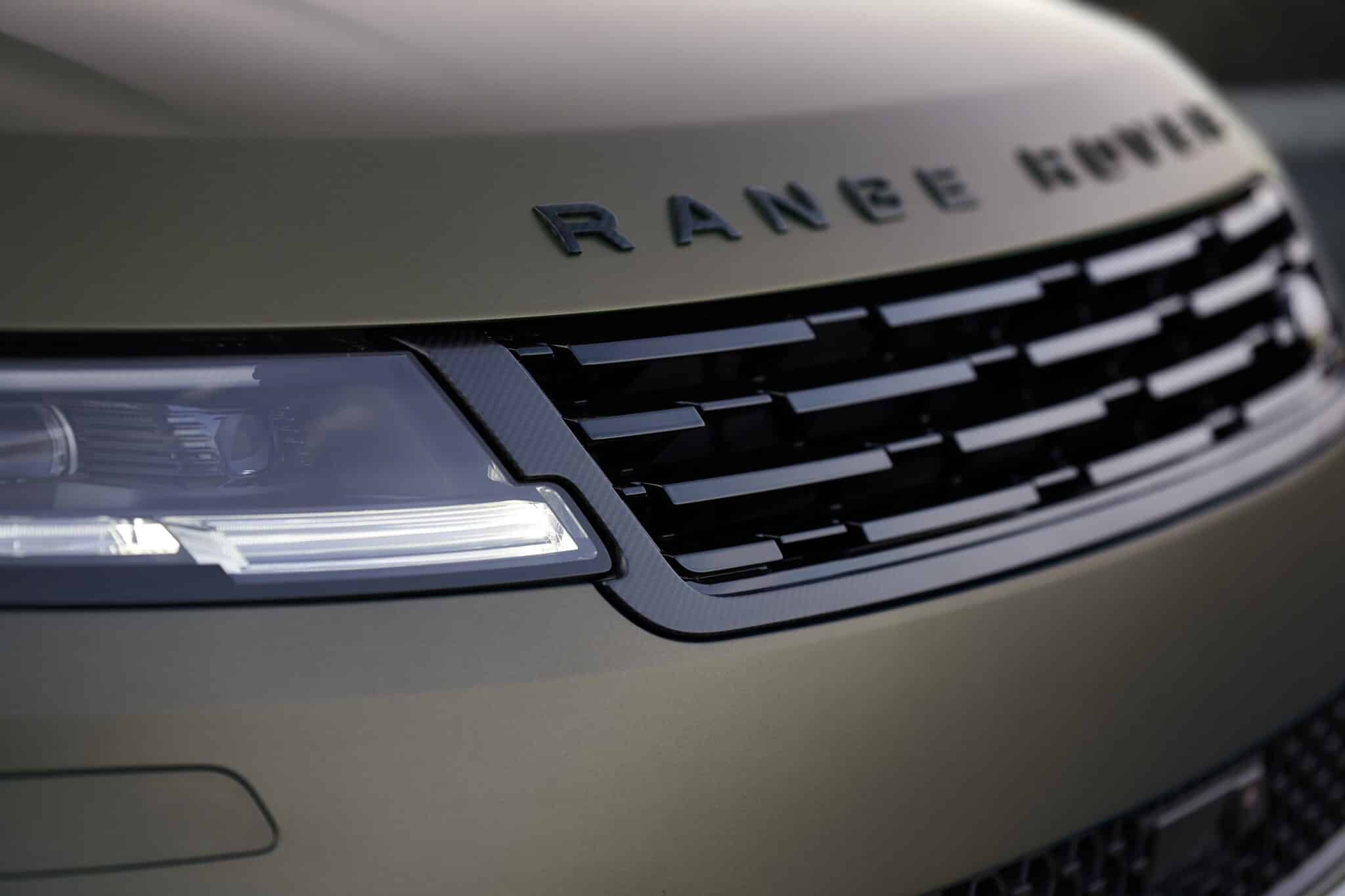 Range Rover Sport SV: la più potente di sempre al prezzo di partenza di 213 mila euro