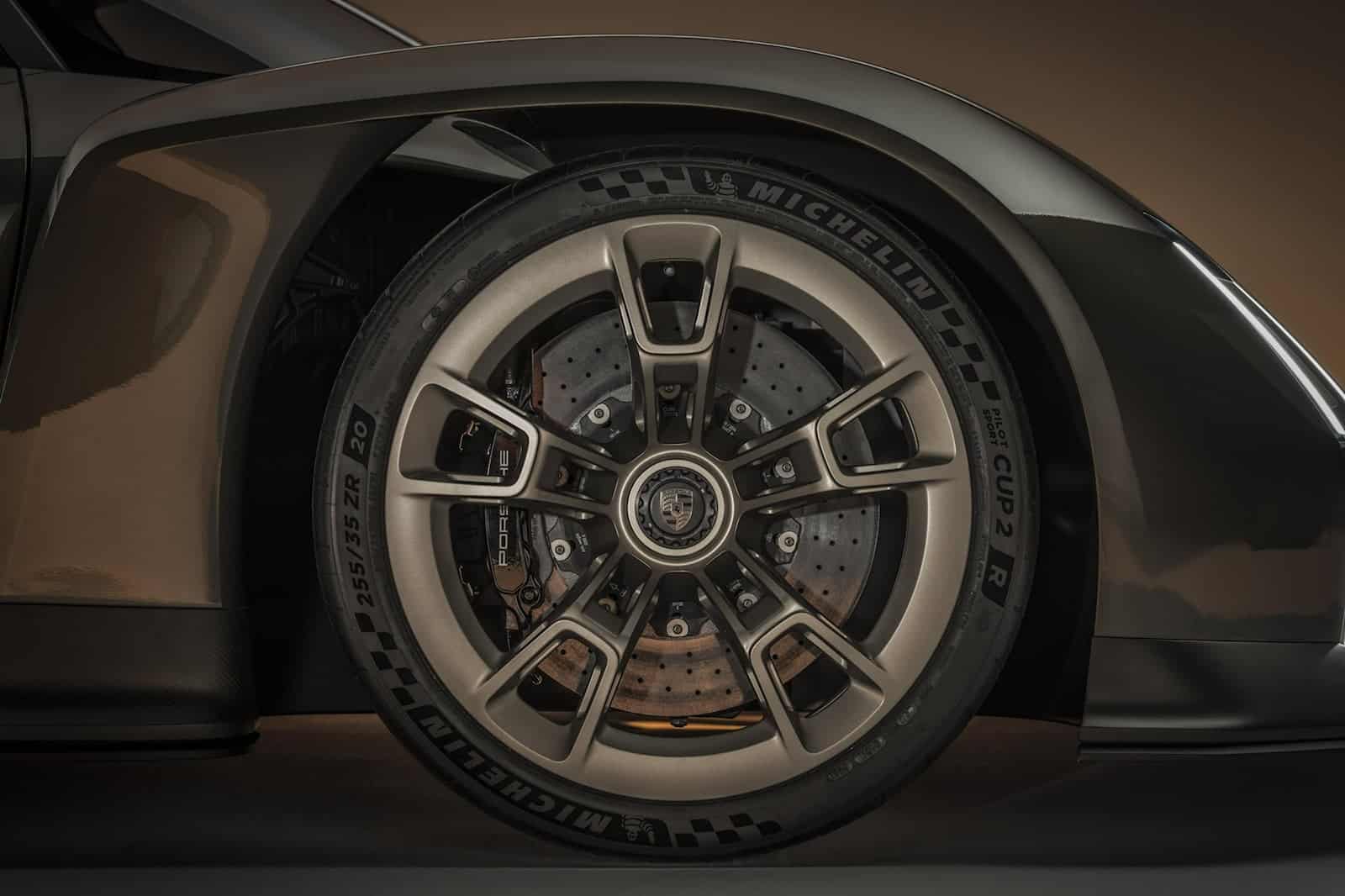 Porsche Mission X Concept: è l'erede elettrica della 918
