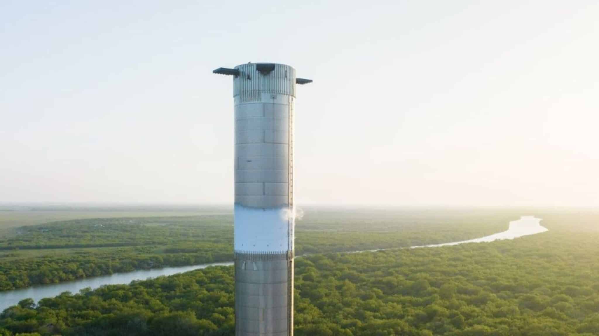 Il Booster 10 del razzo Super Heavy. Credits: SpaceX