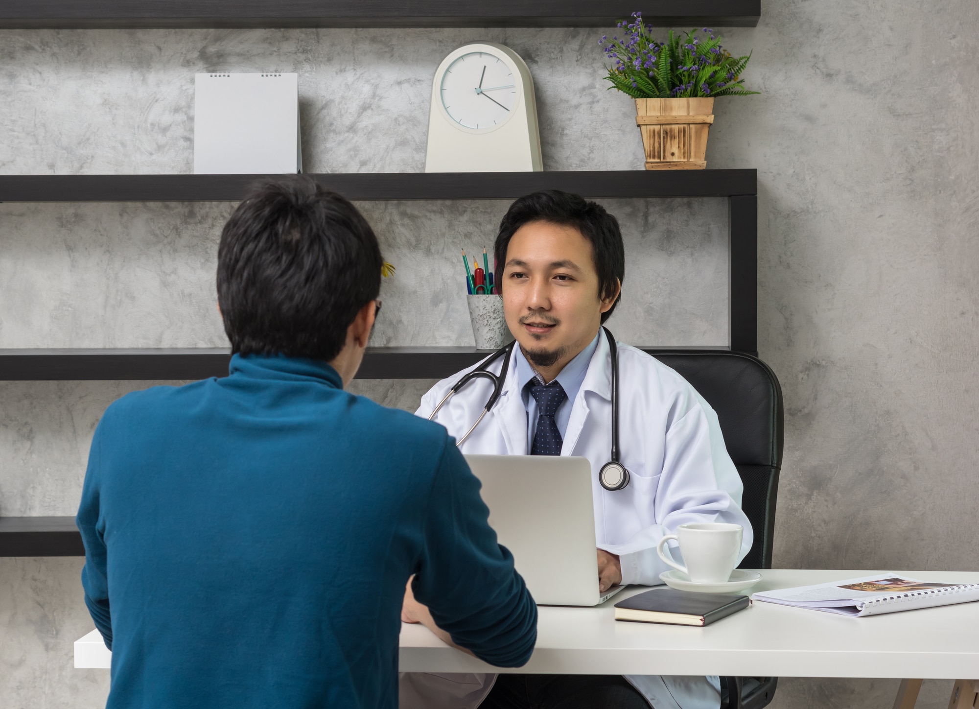 Creazione di un profilo personalizzato per il paziente affetto da presbiopia che deve subire il trattamento con laser.