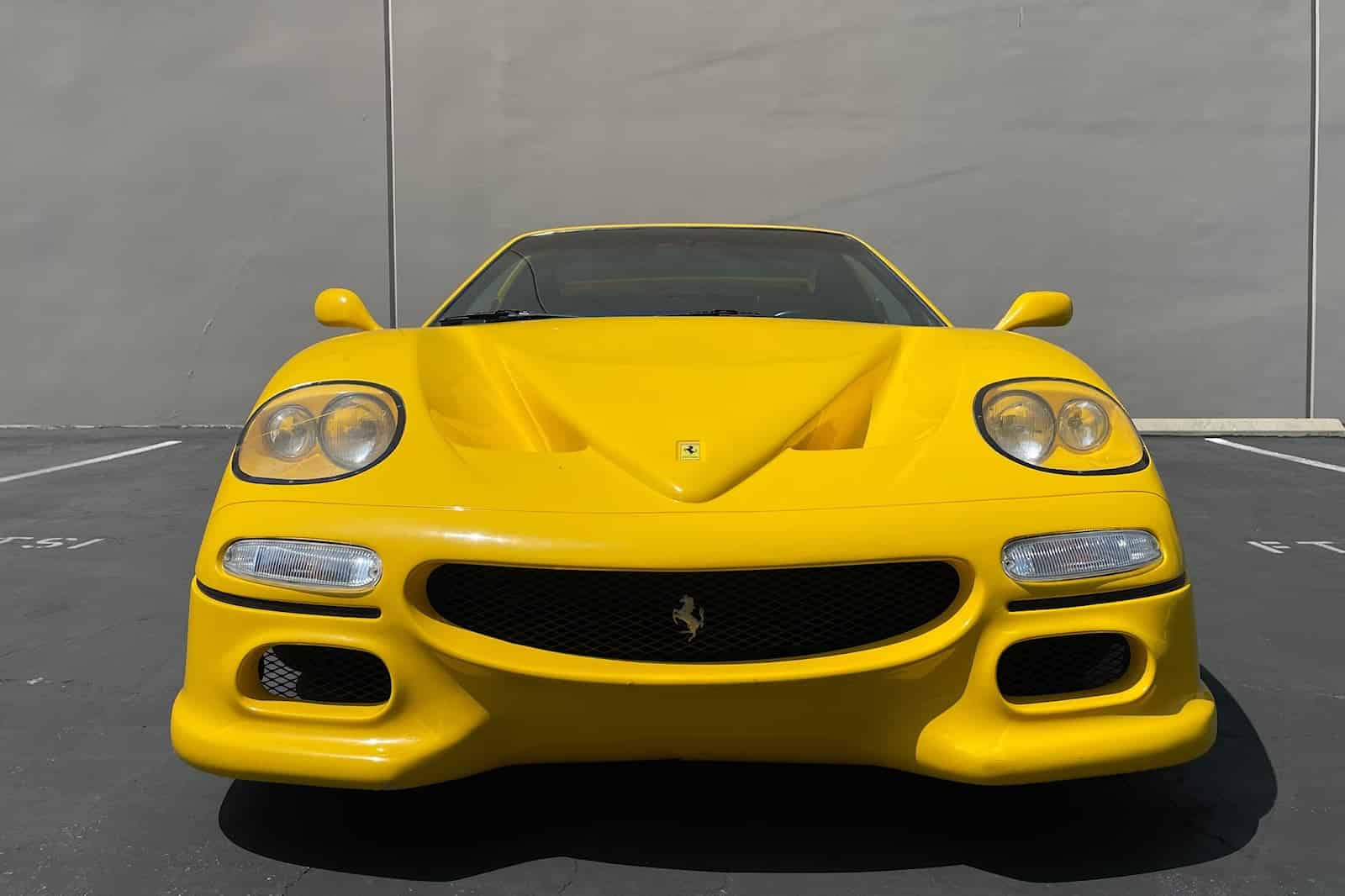 La Pontiac Fiero che replica una F50