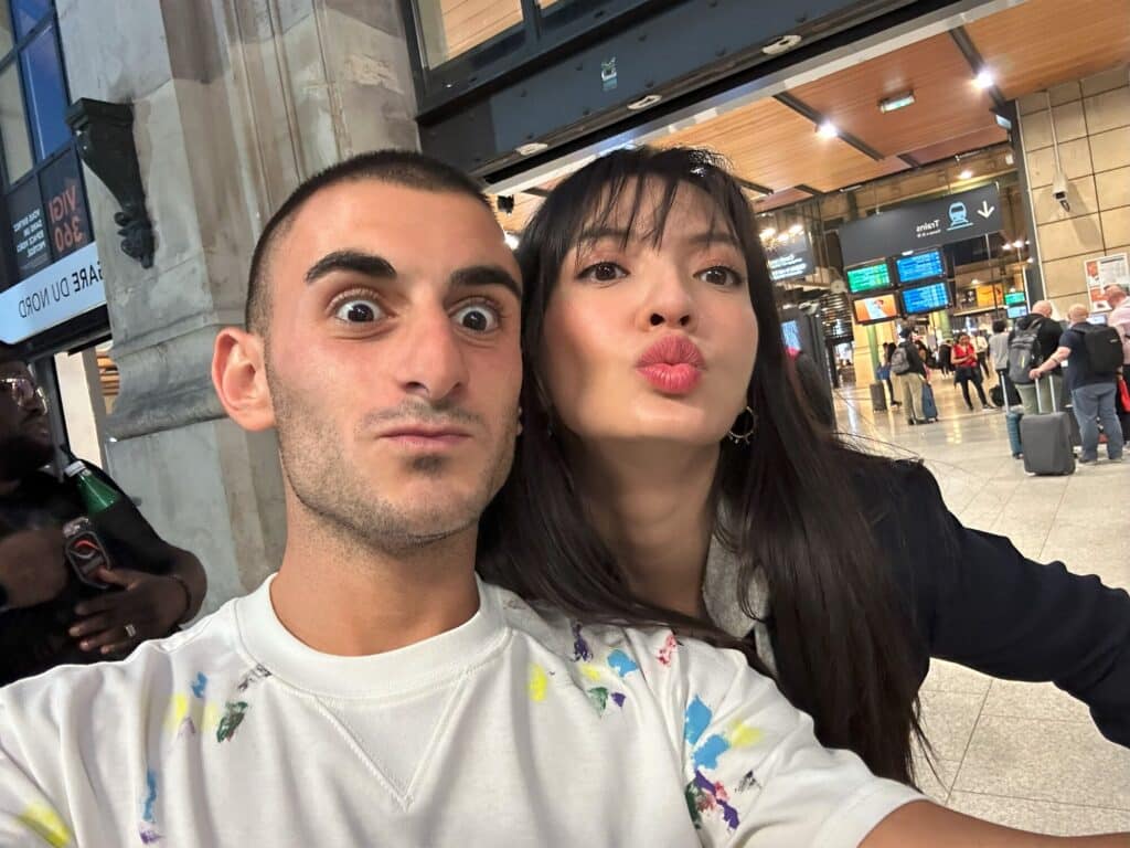 Sebastian Colnaghi con Raline Shah, attrice