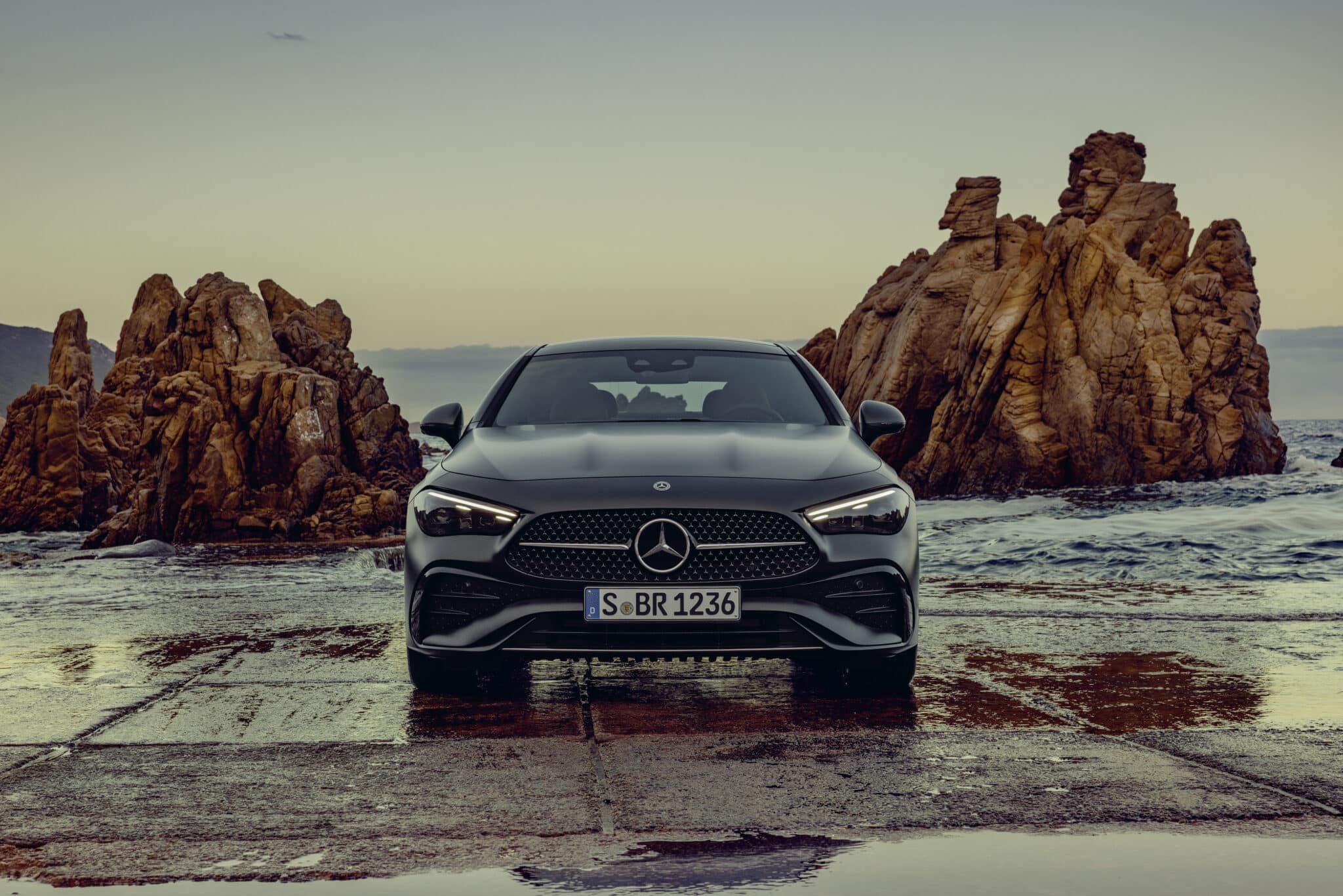 Mercedes CLE: l'ammiraglia arriva sia coupé che cabrio