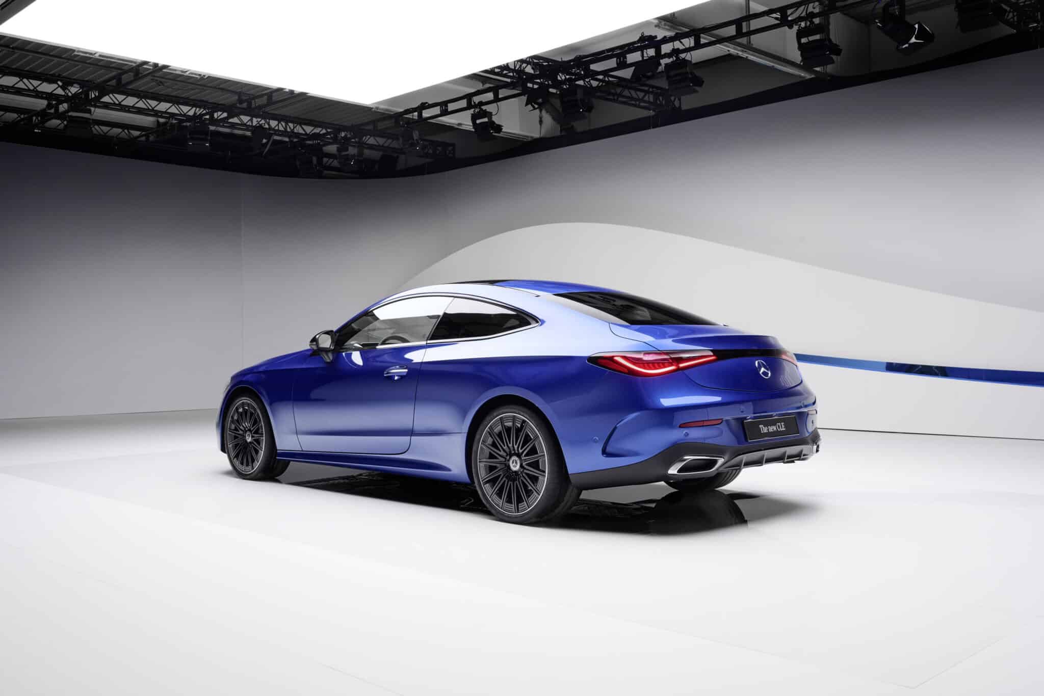 Mercedes CLE: l'ammiraglia arriva sia coupé che cabrio
